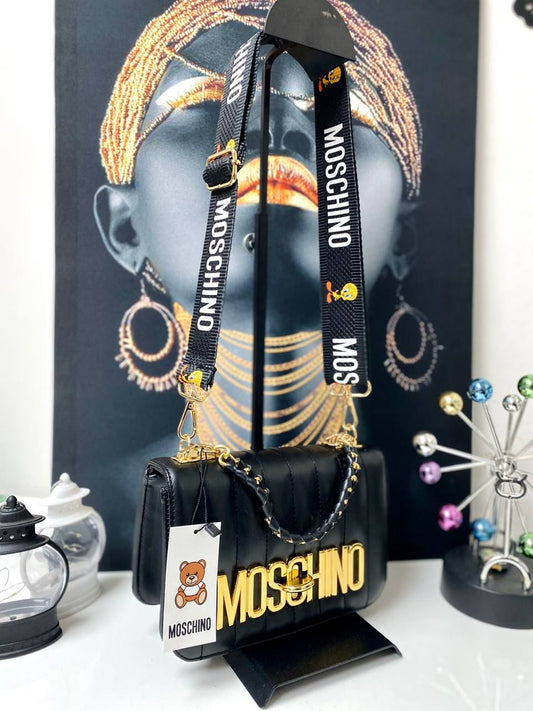 Moschino poseta